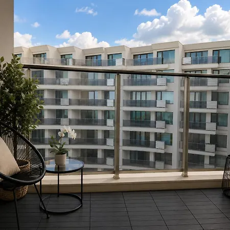 Skyline Lux - Seaview & Pool And Apartamento Varna