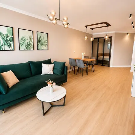 Skyline Lux - Seaview & Pool And Apartamento